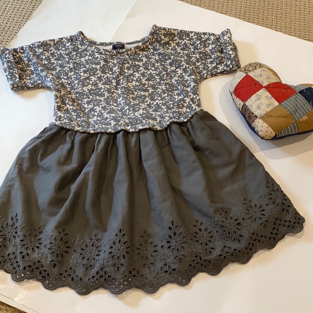 GAP ADORABLE DRESS SIZE 4 KIDS